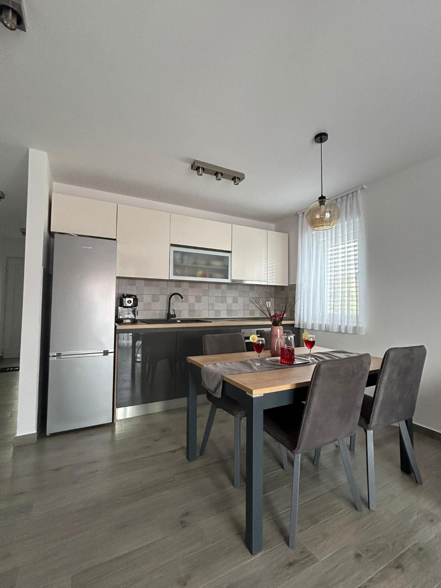 דונג'י סגט Apartments Vini מראה חיצוני תמונה